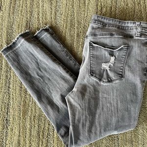 NWOT Universal Threads distressed gray jeans Size 16